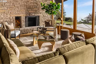 1209 SW Hessler Dr, Portland, OR 97239 - Photo 4