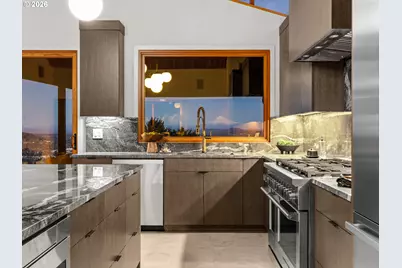 1209 SW Hessler Dr, Portland, OR 97239 - Photo 10