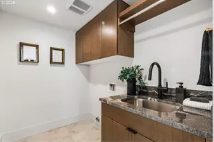 1209 SW Hessler Dr, Portland, OR 97239 - Photo 28