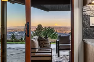 1209 SW Hessler Dr, Portland, OR 97239 - Photo 14