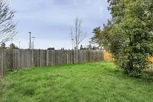 190 NE Skylar St, Hillsboro, OR 97124 - Photo 30