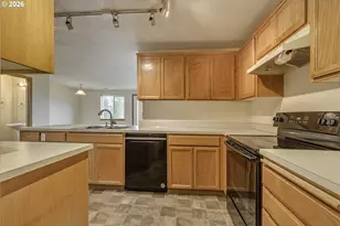 190 NE Skylar St, Hillsboro, OR 97124 - Photo 8