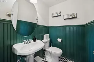 17500 NW Woodmere Ct, Beaverton, OR 97006 - Photo 32