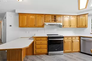 4055 Royal Ave, Eugene, OR 97402 - Photo 22