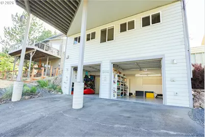 405 Elrod Ave, Maupin, OR 97037 - Photo 22
