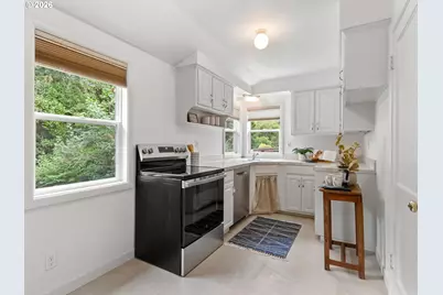 3666 NE 90th Ave, Portland, OR 97220 - Photo 14