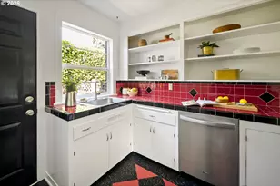 6504 N Commercial Ave, Portland, OR 97217 - Photo 14