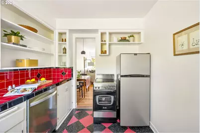 6504 N Commercial Ave #2, Portland, OR 97217 - Photo 16