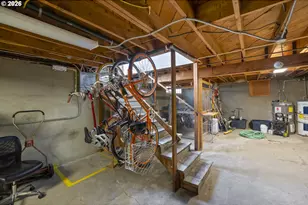 6504 N Commercial Ave, Portland, OR 97217 - Photo 32