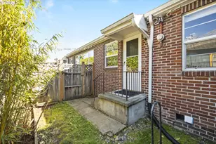 6504 N Commercial Ave, Portland, OR 97217 - Photo 34