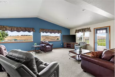 111 SW Quinney Pl, Pendleton, OR 97801 - Photo 14