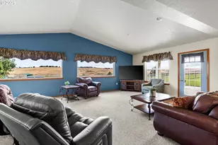 111 SW Quinney Pl, Pendleton, OR 97801 - Photo 14