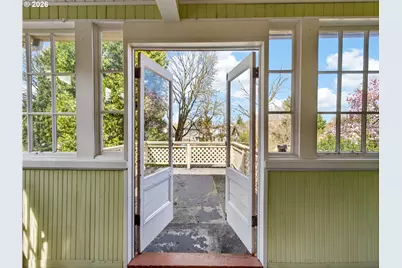 237 239 NE Graham St, Portland, OR 97212 - Photo 32