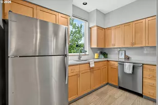 2024 SW Howards Way, Portland, OR 97201 - Photo 10