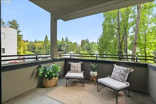2024 SW Howards Way, Portland, OR 97201 - Photo 24
