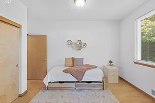 2024 SW Howards Way, Portland, OR 97201 - Photo 14