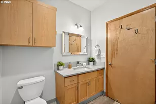 2024 SW Howards Way, Portland, OR 97201 - Photo 14