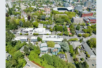 2024 SW Howards Way #405, Portland, OR 97201 - Photo 38