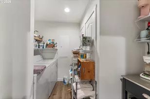 222 NW Broc Dr, Winston, OR 97496 - Photo 10