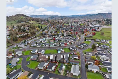 222 NW Broc Dr, Winston, OR 97496 - Photo 34