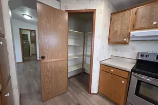 1402 Pioneer Way, Forest Grove, OR 97116 - Photo 12