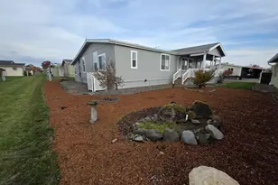 1402 Pioneer Way, Forest Grove, OR 97116 - Photo 26