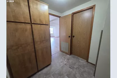 1402 Pioneer Way, Forest Grove, OR 97116 - Photo 16