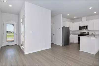 1175 Parkside Ave, Woodburn, OR 97071 - Photo 4