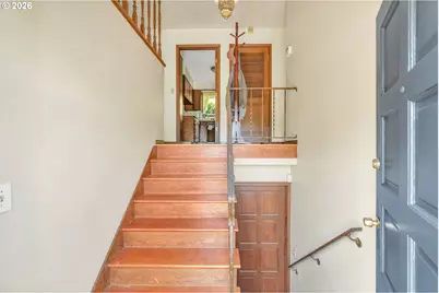 3909 NE 135th Ave, Portland, OR 97230 - Photo 4