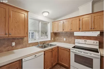 51540 Westlake Dr, Scappoose, OR 97056 - Photo 18