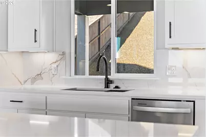 12159 SW Autumnview St, Tigard, OR 97224 - Photo 14