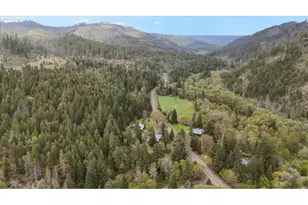 9020 Elk Creek Rd, Trail, OR 97541 - Photo 22