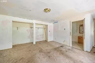 9020 Elk Creek Rd, Trail, OR 97541 - Photo 16