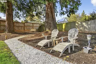 242 NW Ione St, Dundee, OR 97115 - Photo 34