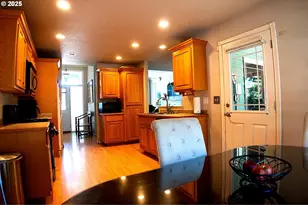 2380 NW Glenmar Dr, Roseburg, OR 97471 - Photo 6