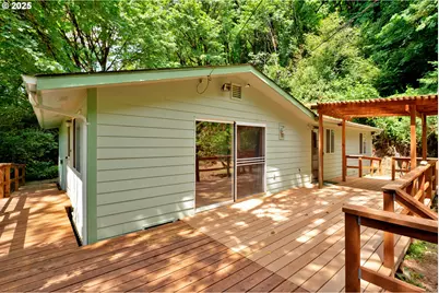 11406 E Mapleton Rd, Mapleton, OR 97453 - Photo 18