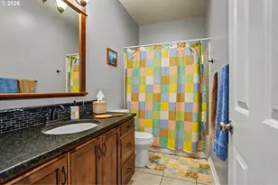 860 N 2nd St, Silverton, OR 97381 - Photo 32