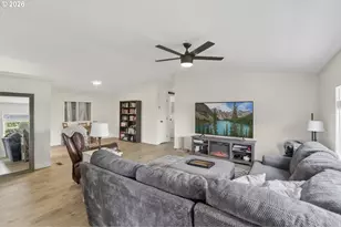 1218 W C St, Rainier, OR 97048 - Photo 6
