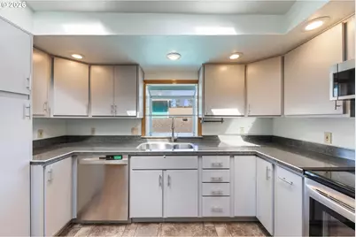 5900 Coats Ave, Cloverdale, OR 97112 - Photo 10