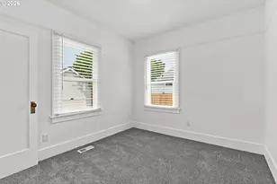 240 E Clarendon St, Gladstone, OR 97027 - Photo 20