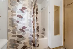 815 N Alexandra Dr, Newberg, OR 97132 - Photo 22