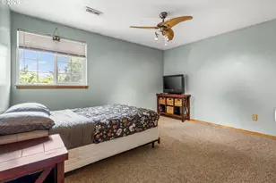 815 N Alexandra Dr, Newberg, OR 97132 - Photo 18