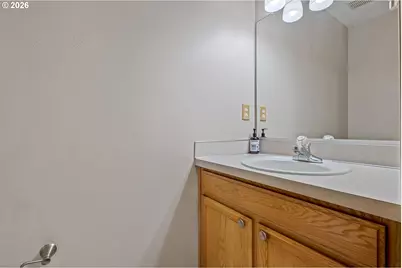 815 N Alexandra Dr, Newberg, OR 97132 - Photo 14