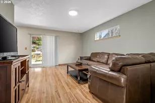 815 N Alexandra Dr, Newberg, OR 97132 - Photo 8