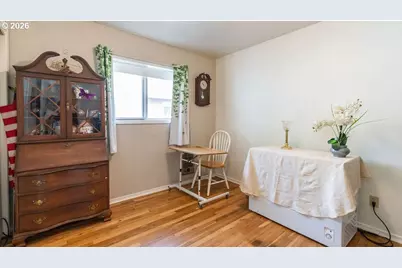 11726 SE Oak St, Portland, OR 97216 - Photo 14