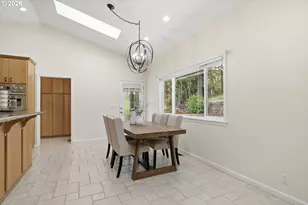 3083 Skyview Ln, Eugene, OR 97405 - Photo 8
