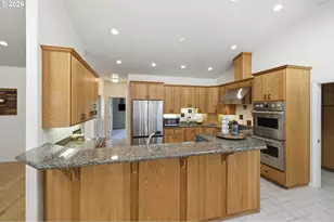 3083 Skyview Ln, Eugene, OR 97405 - Photo 10