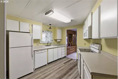 21100 NE Sandy Blvd #83, Fairview, OR 97024 - Photo 12