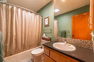 3010 Hendricks Hill Dr, Eugene, OR 97403 - Photo 18