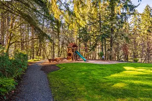 3010 Hendricks Hill Dr, Eugene, OR 97403 - Photo 36